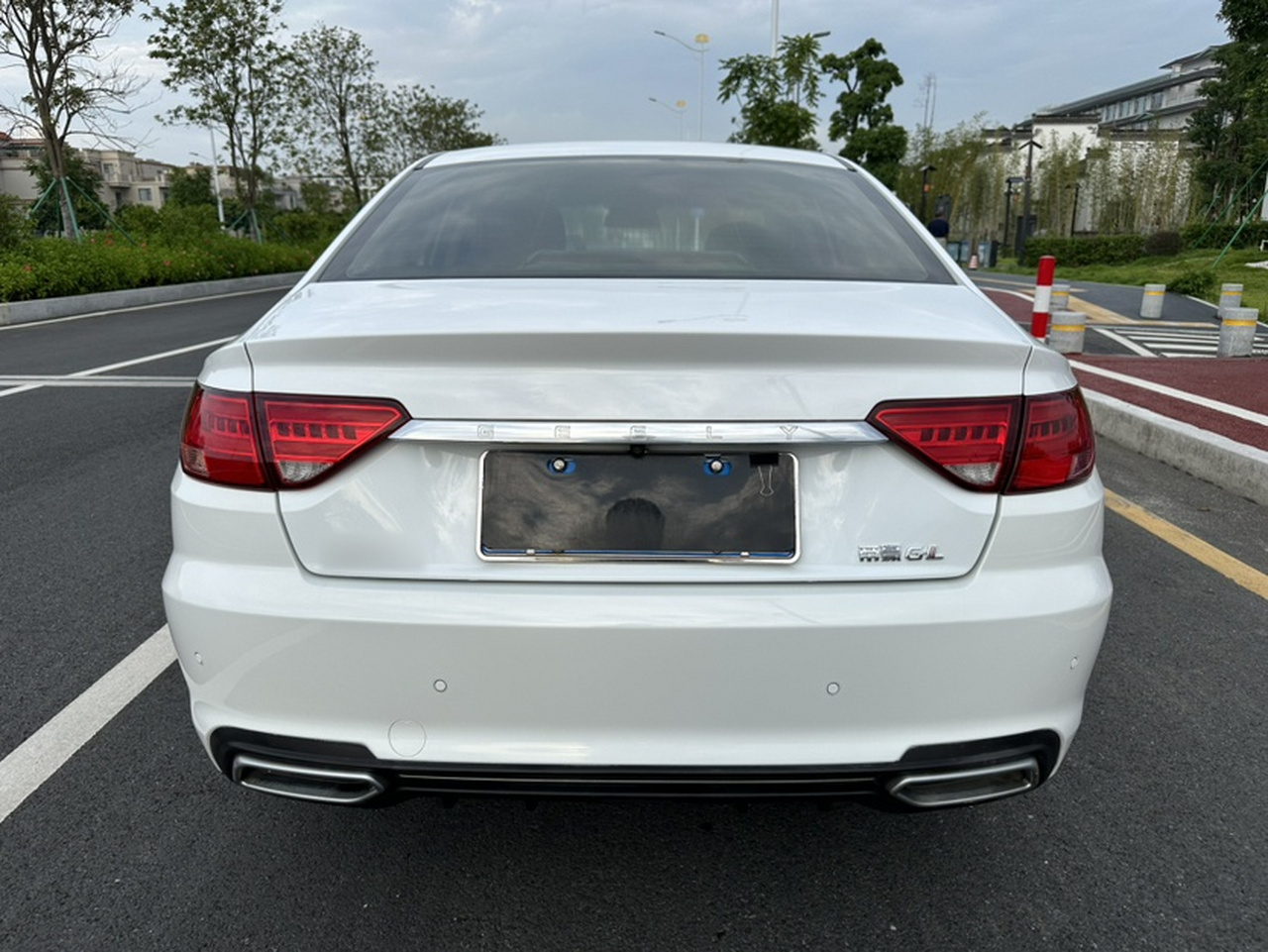 Emgrand GL 2018 1.4T DCT Elite Connected photo 4