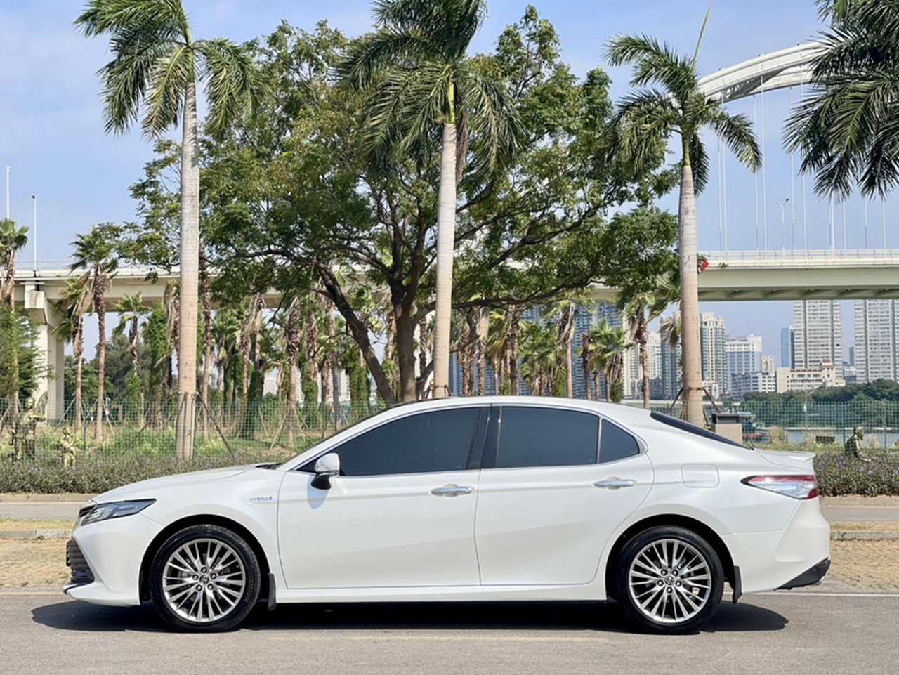 Camry 2019 Hybrid 2.5HG Luxury China VI photo 3