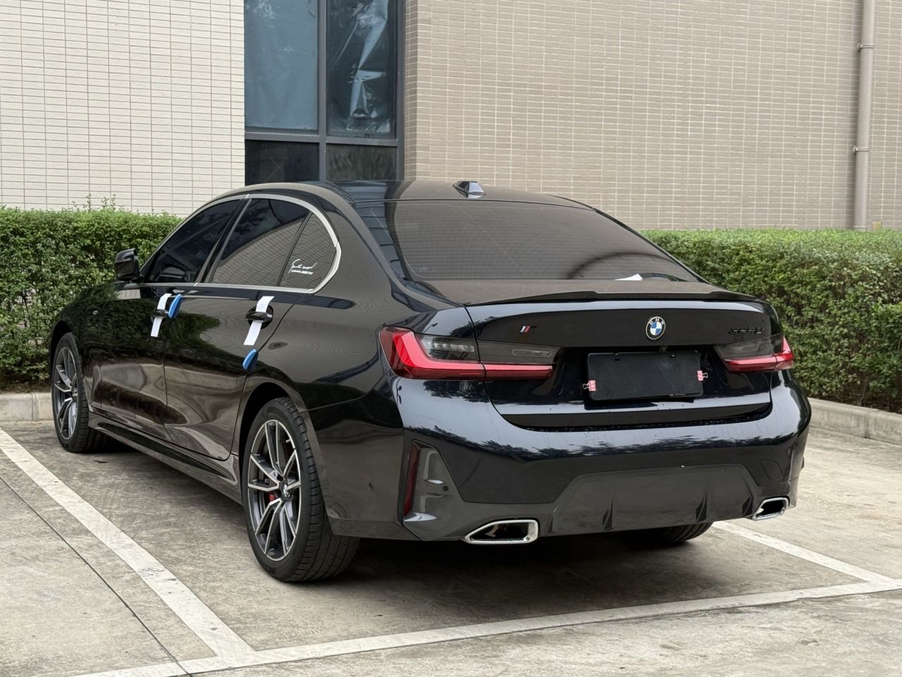3 Series 2023 325Li M Sport Package photo 4