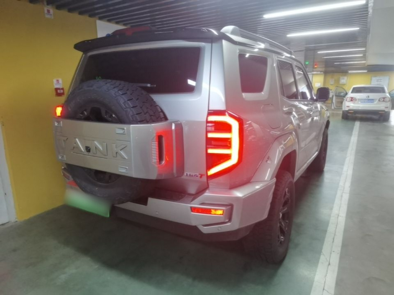 400 EV 2024 Hi4-T Off-road photo 4
