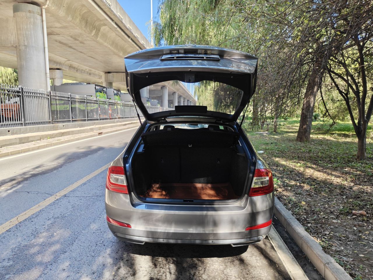 Octavia 2015 1.6L AT photo 4