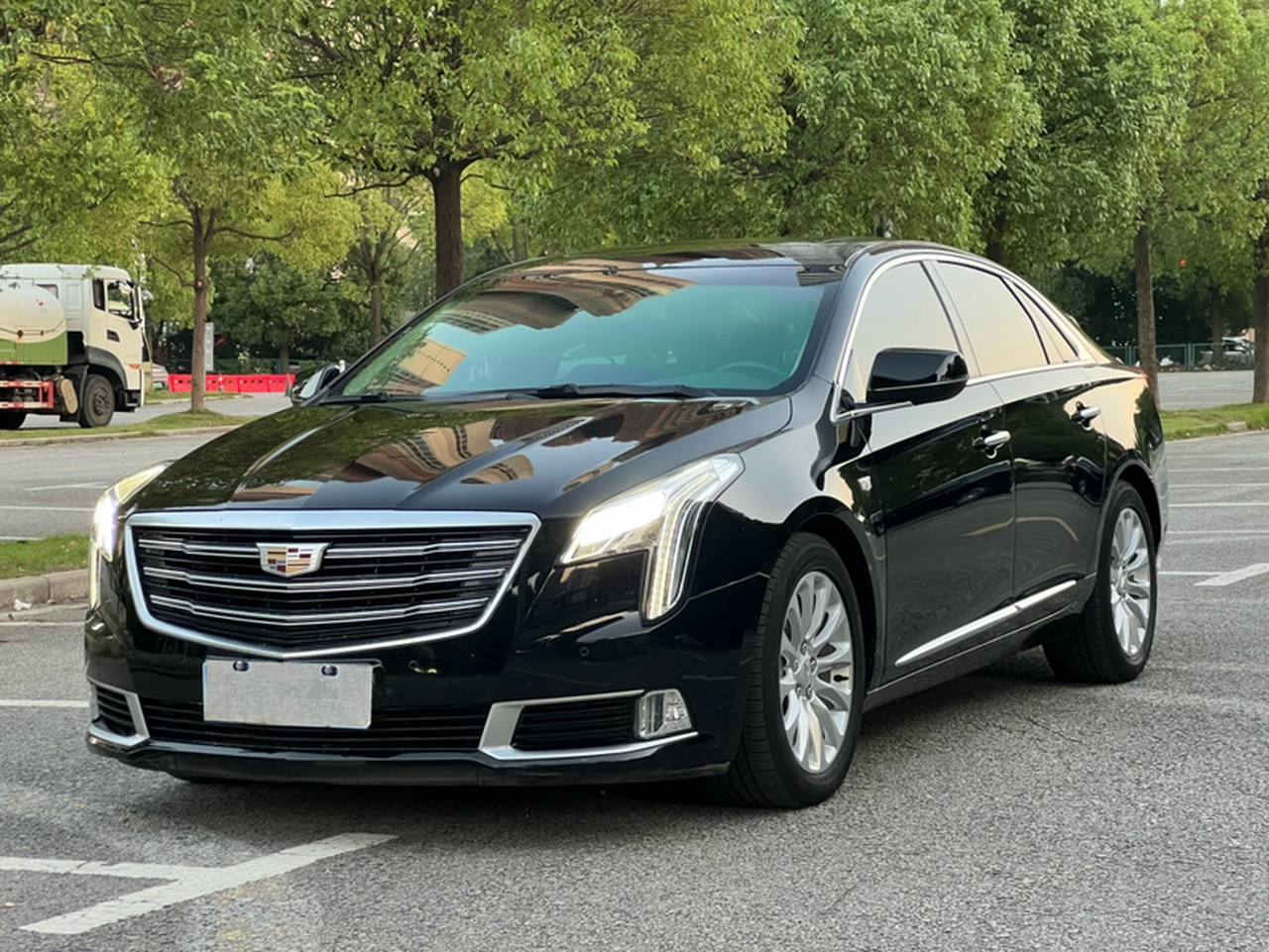 XTS 2018 28T Elite