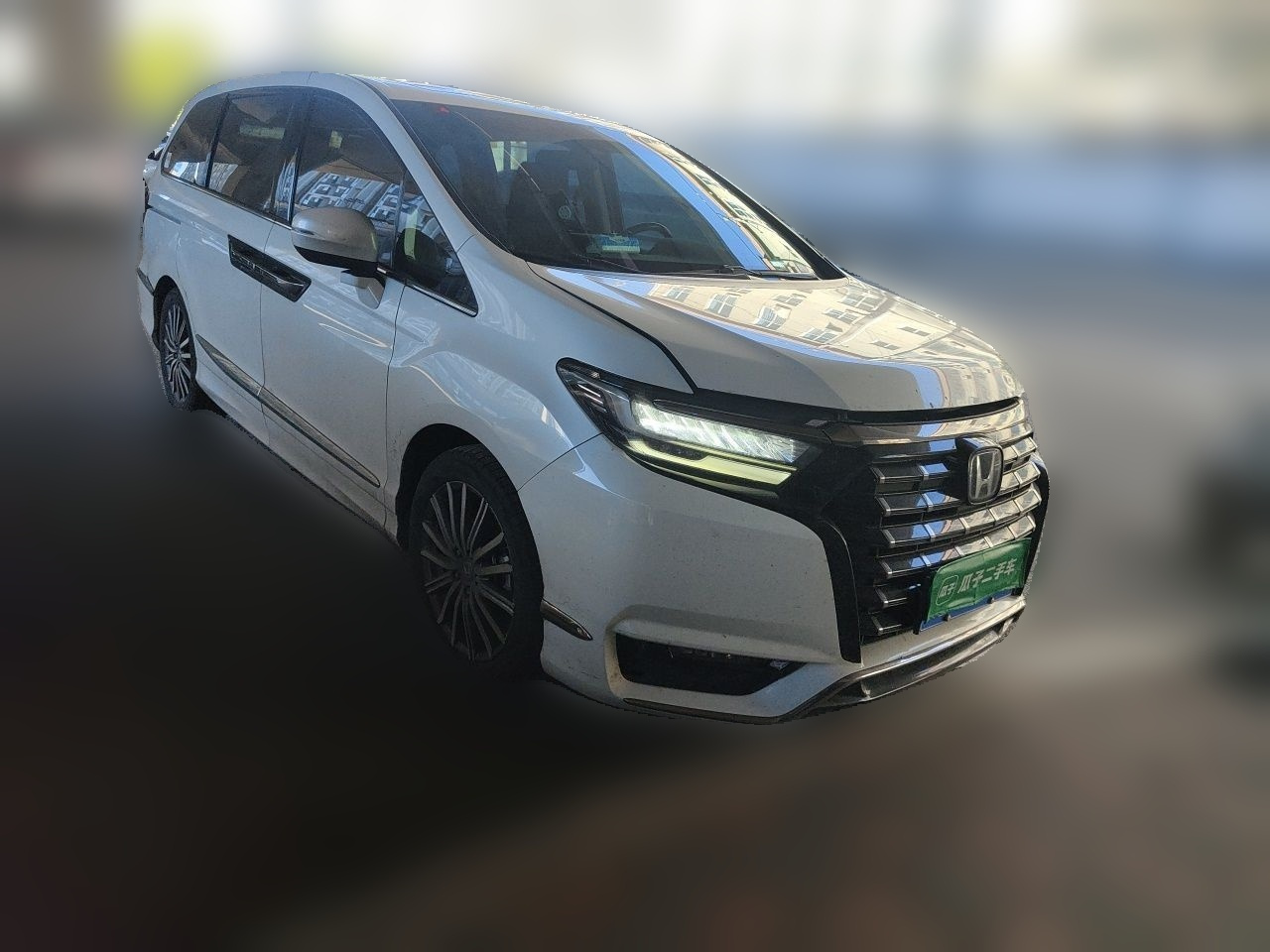 Elysion 2022 2.0L e:HEV Luxury photo 3