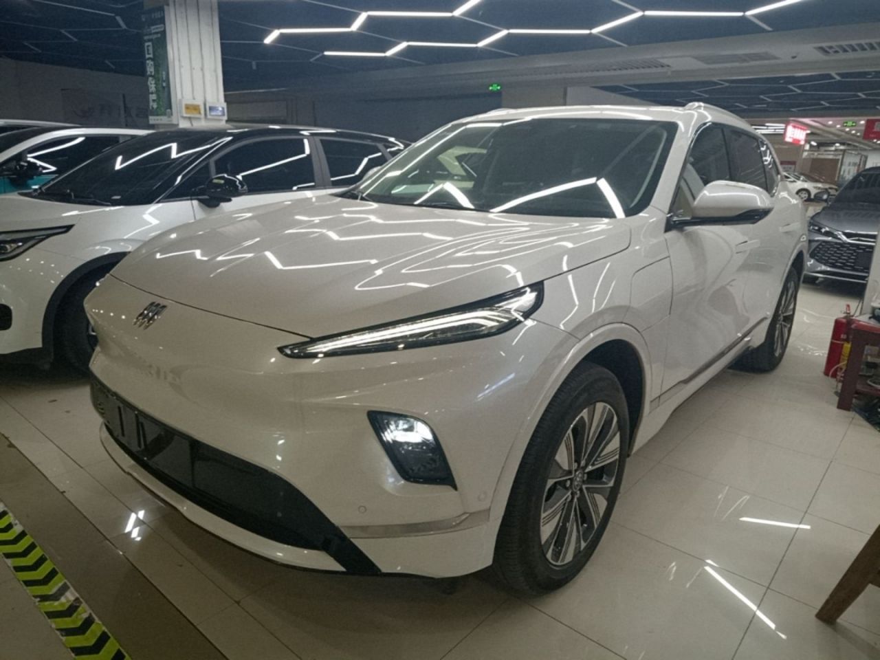 E5 2025 620KM Exclusive