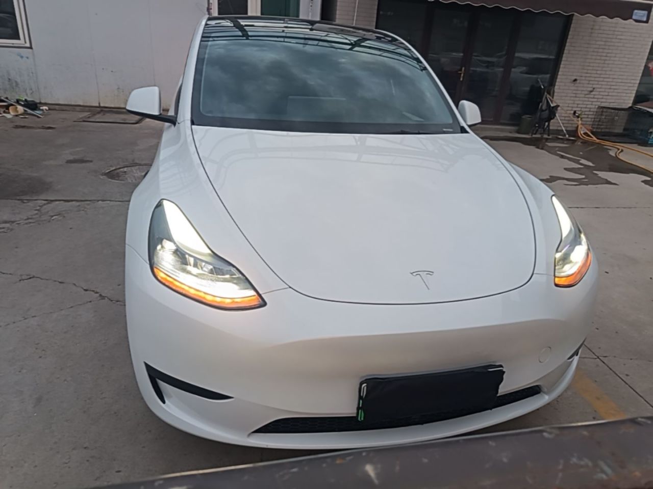 Model Y 2024 RWD photo 2