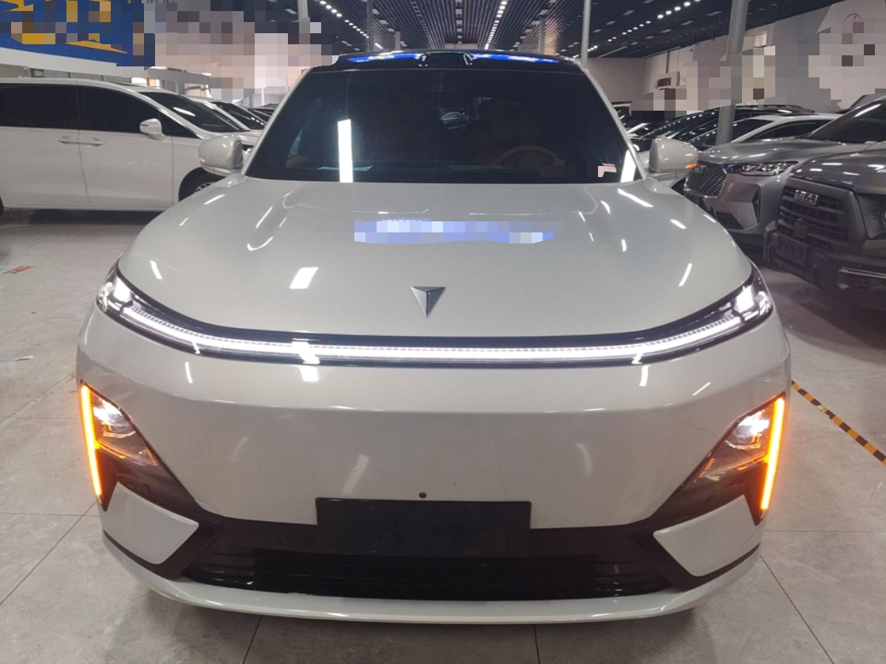 Deepal S09 2025 AWD Ultra+ photo 2