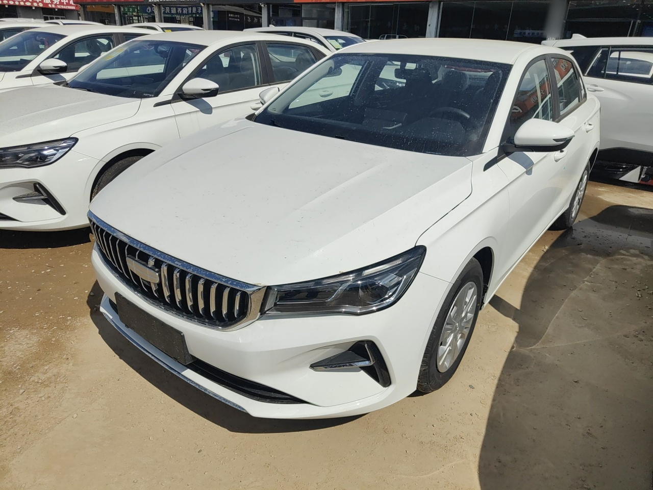 Emgrand 2025 1.5L MT Starlight