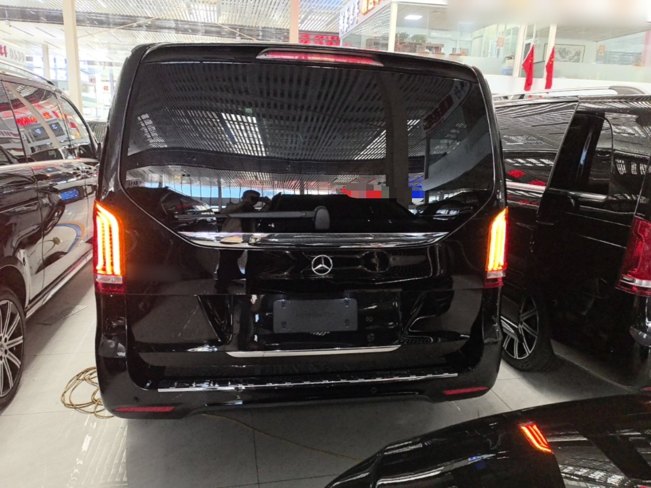 V-Class 2020 V 260 L Long Wheelbase Luxury photo 5