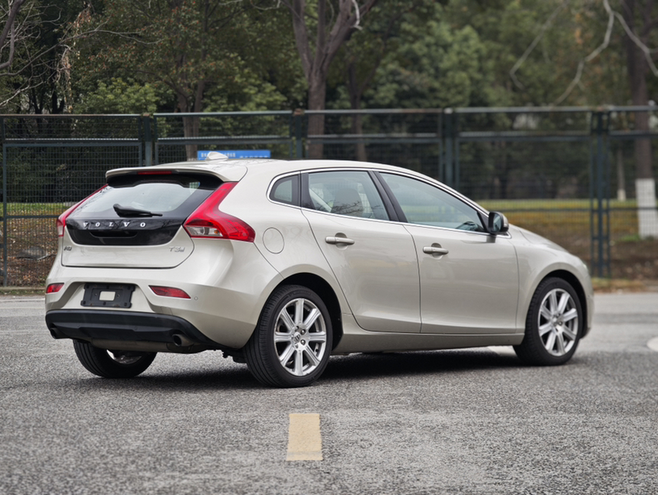 V40 2017 T3 photo 2