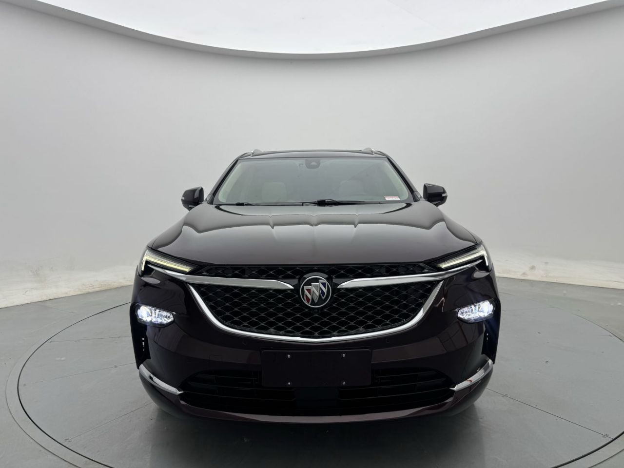 2020 28T AWD Avenir photo 2