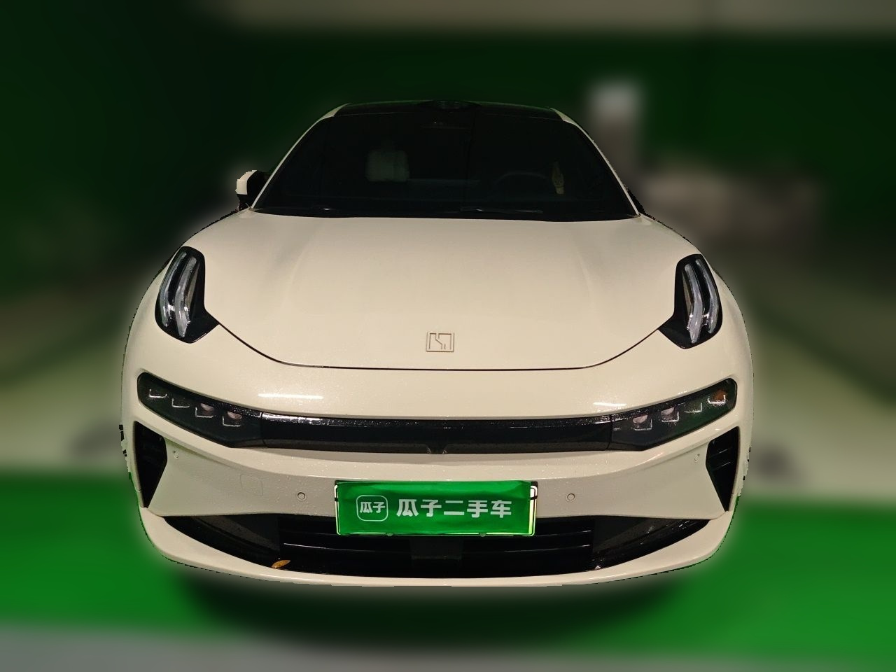 001 2026 95 AWD Max photo 2