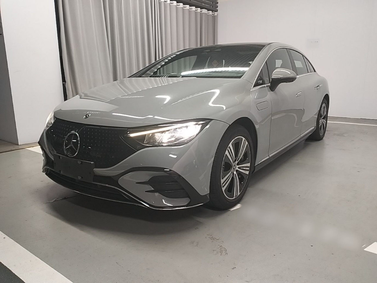 EQE 2022 350 Luxury
