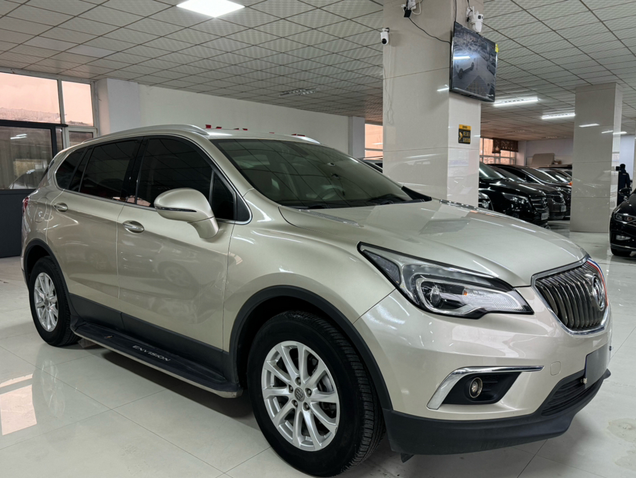 Envision 2016 20T RWD Elite photo 2