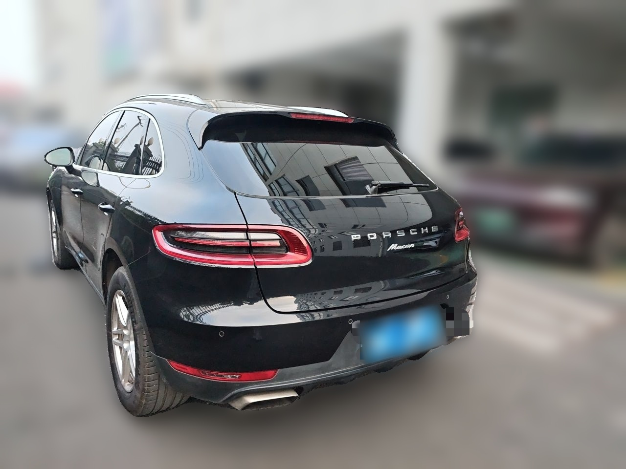 2017 Macan 2.0T photo 4