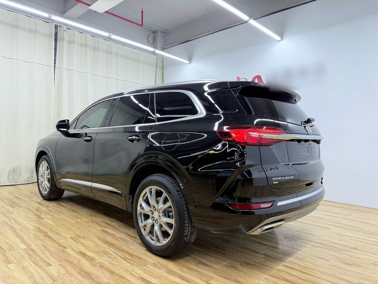 2022 652T AWD Exclusive Flagship 6-Seater photo 4
