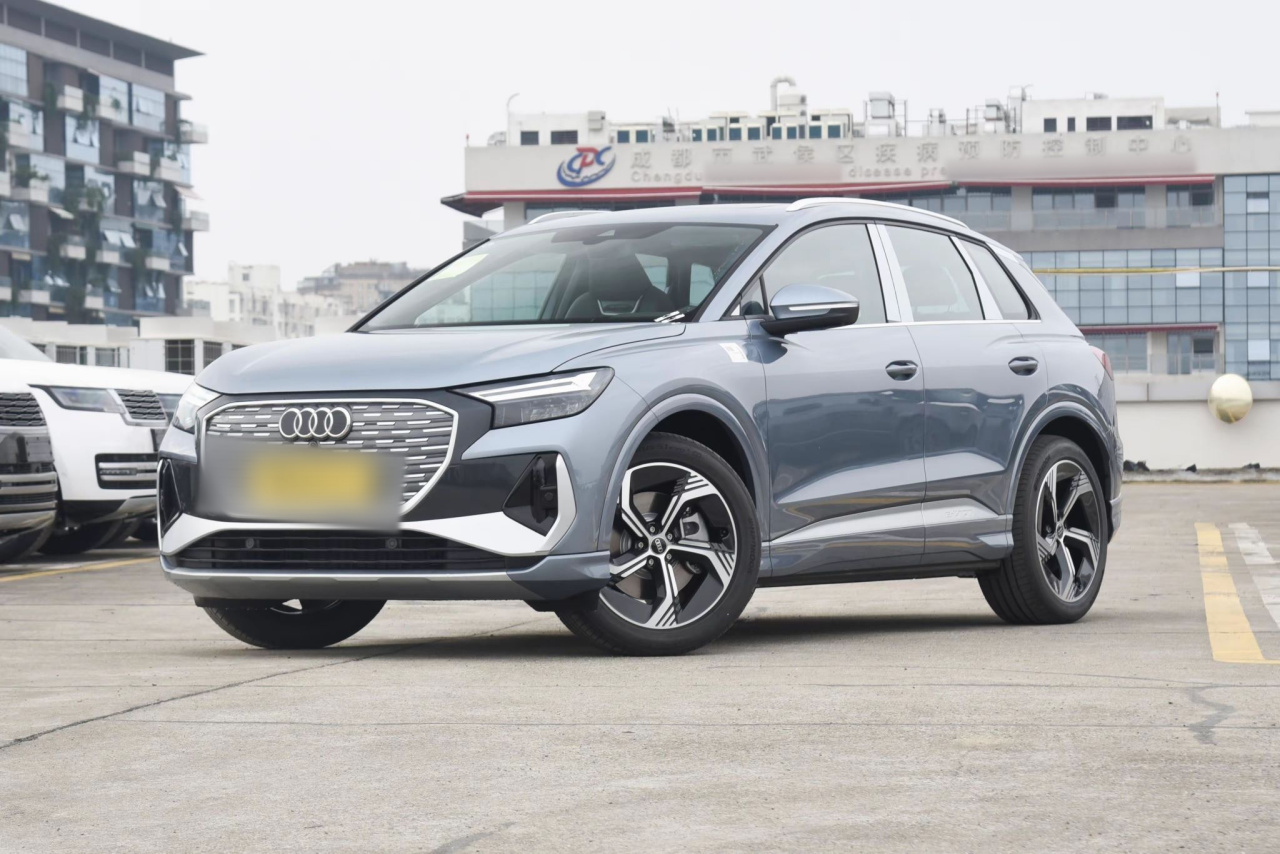 Q4 e-tron 2024 40 e-tron