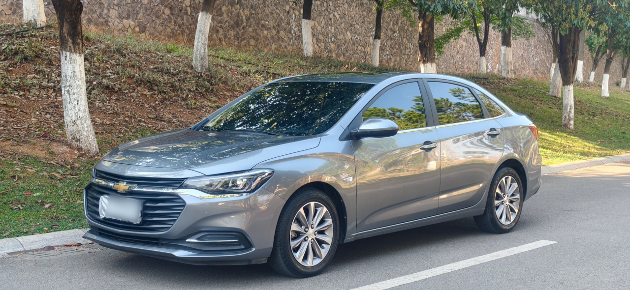 Cruze 2022 320 AT