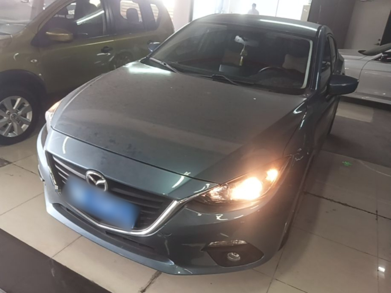 3 Axela 2016 Sedan 1.5L AT Comfort