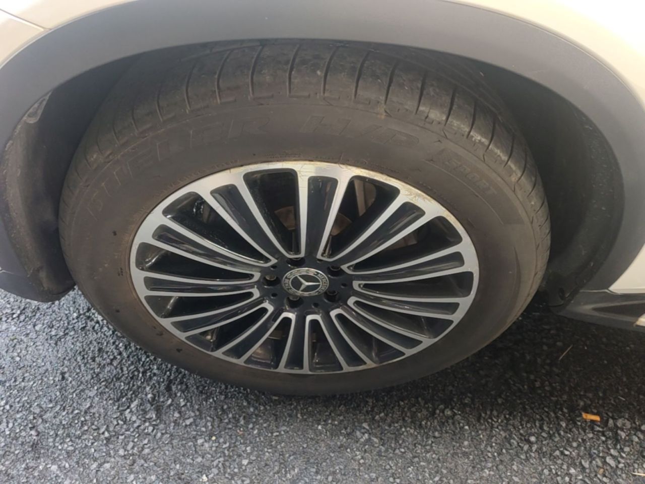 GLC 2018 GLC 200 4MATIC photo 2