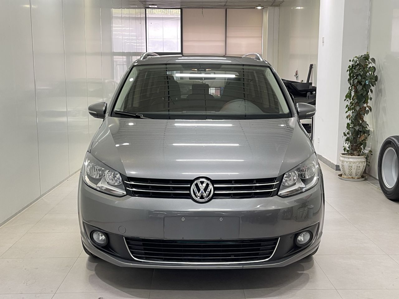 2013 1.4T DSG Comfort 5-Seater photo 2