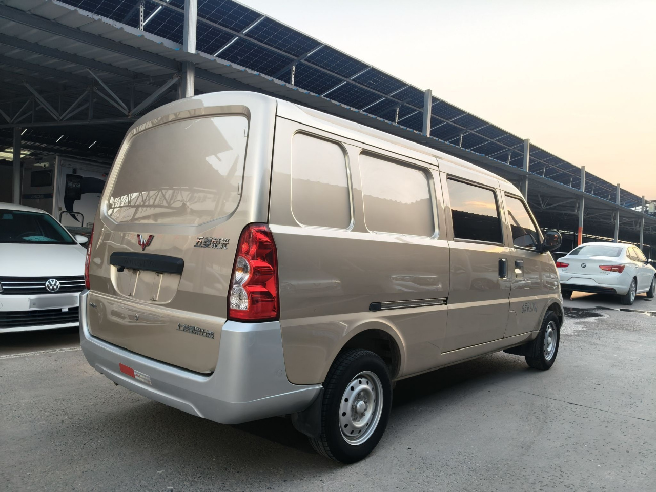 Wuling Rongguang 2021 1.5L Extended Base 5-SeaterL3C photo 2