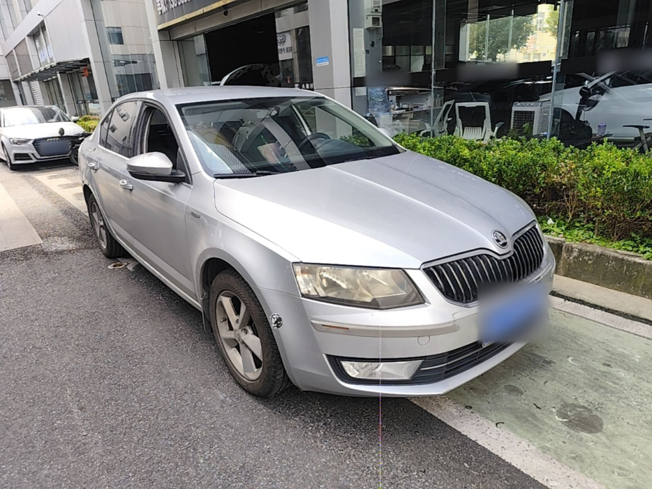 Octavia 2015 1.6L MT photo 5