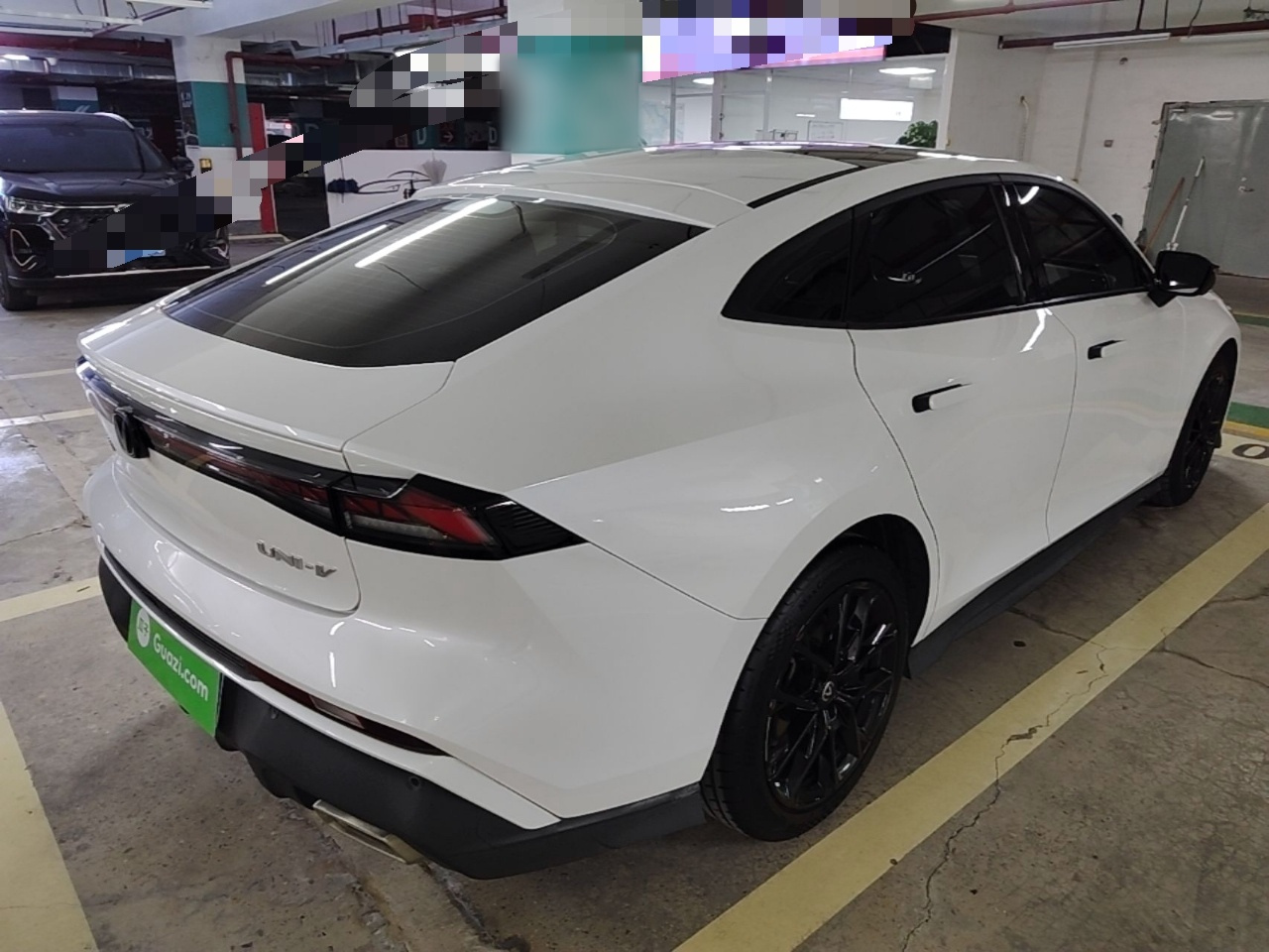 UNI-V 2024 1.5T Premium photo 4