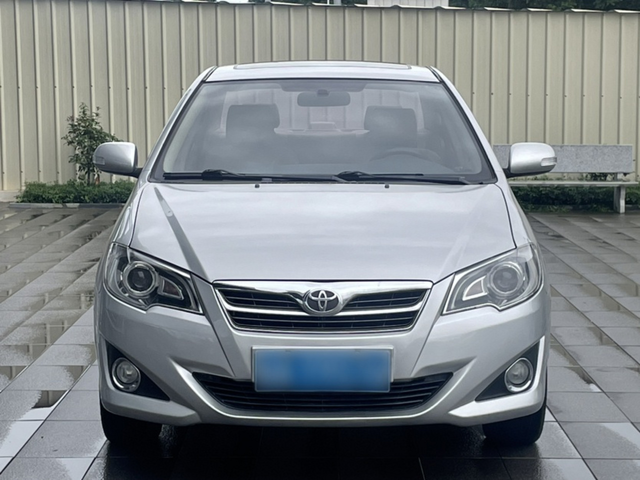 2013 1.6L AT Excellence photo 4