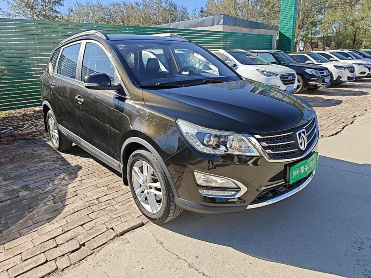 560 2015 1.8L MT Elite photo 3