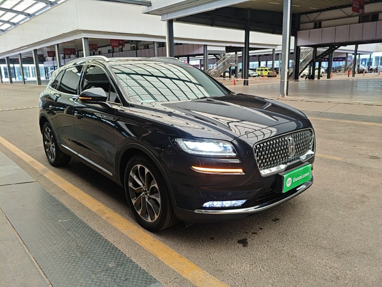 Nautilus 2021 2.0T AWD photo 3