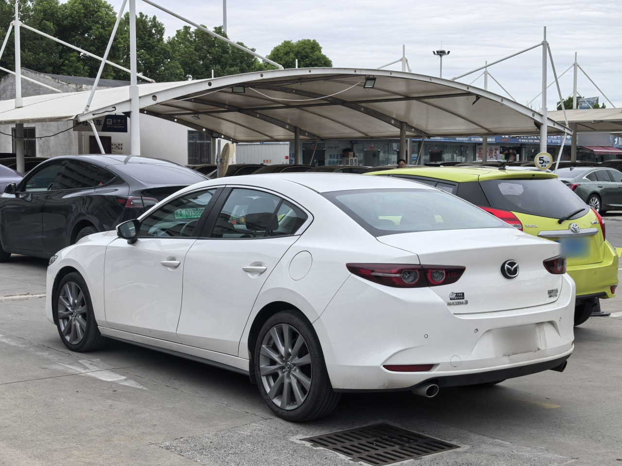 3 Axela 2023 2.0L AT photo 3