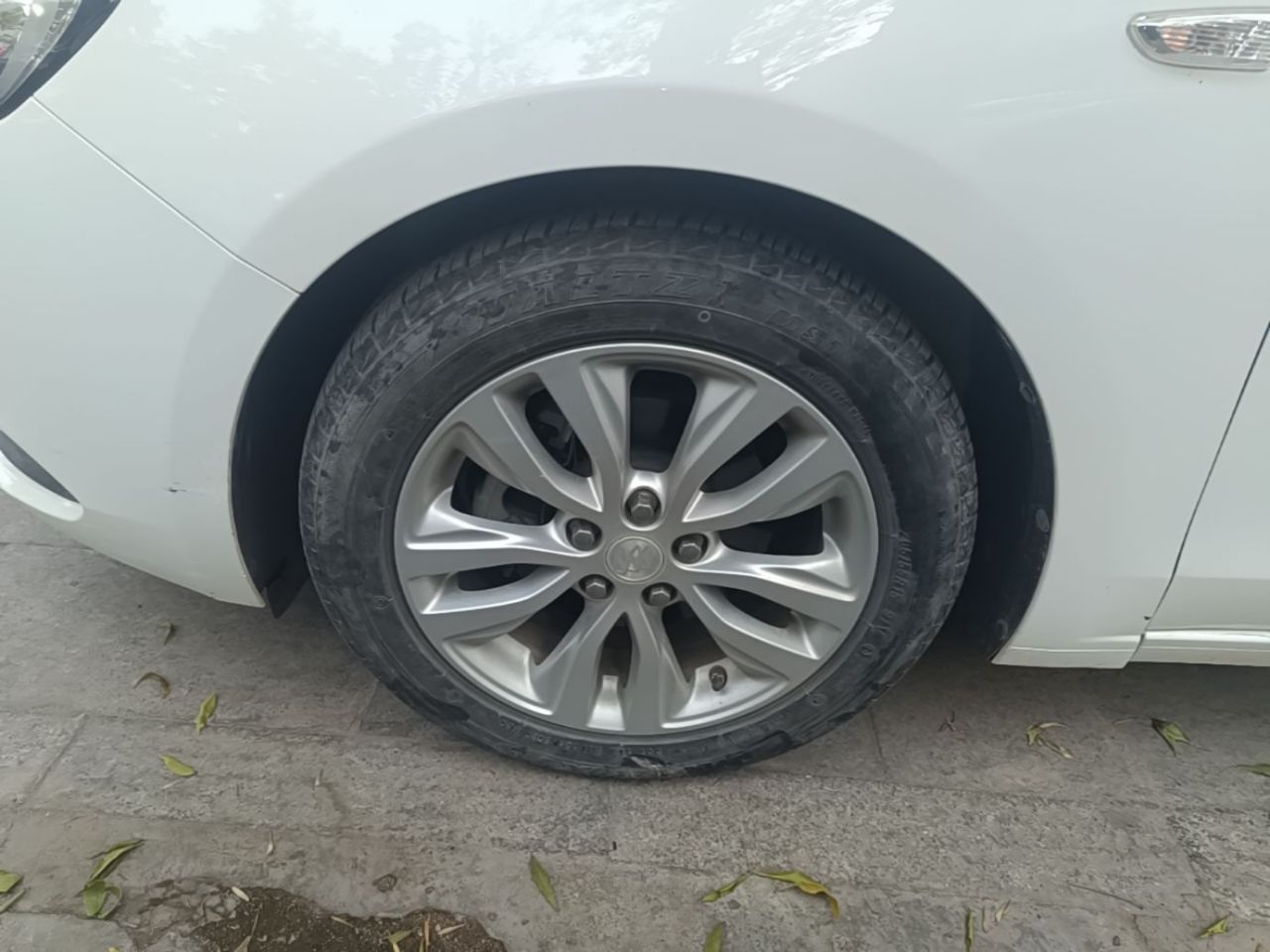 Excelle 2021 Facelift Classic 1.5L AT Elite photo 2