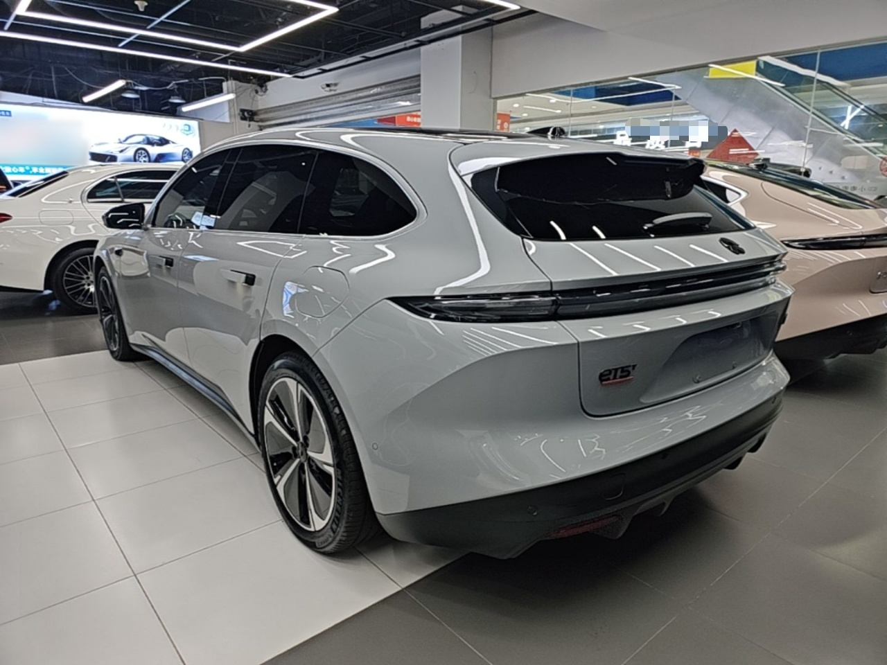 ET5T 2024 75kWh Touring photo 4