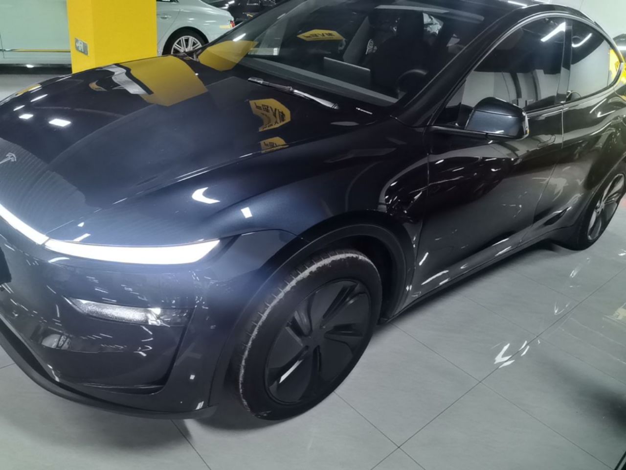 Model Y 2025 RWD