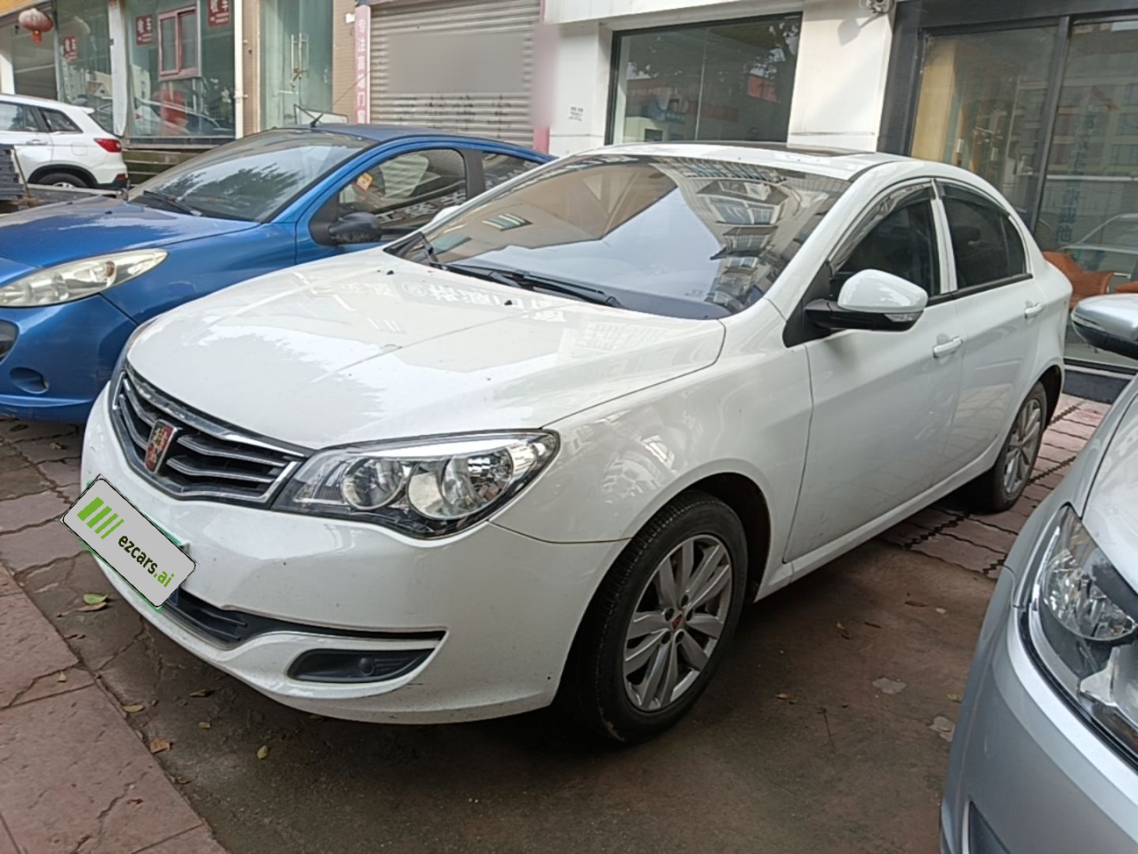 350 2015 1.5L MT Luxury