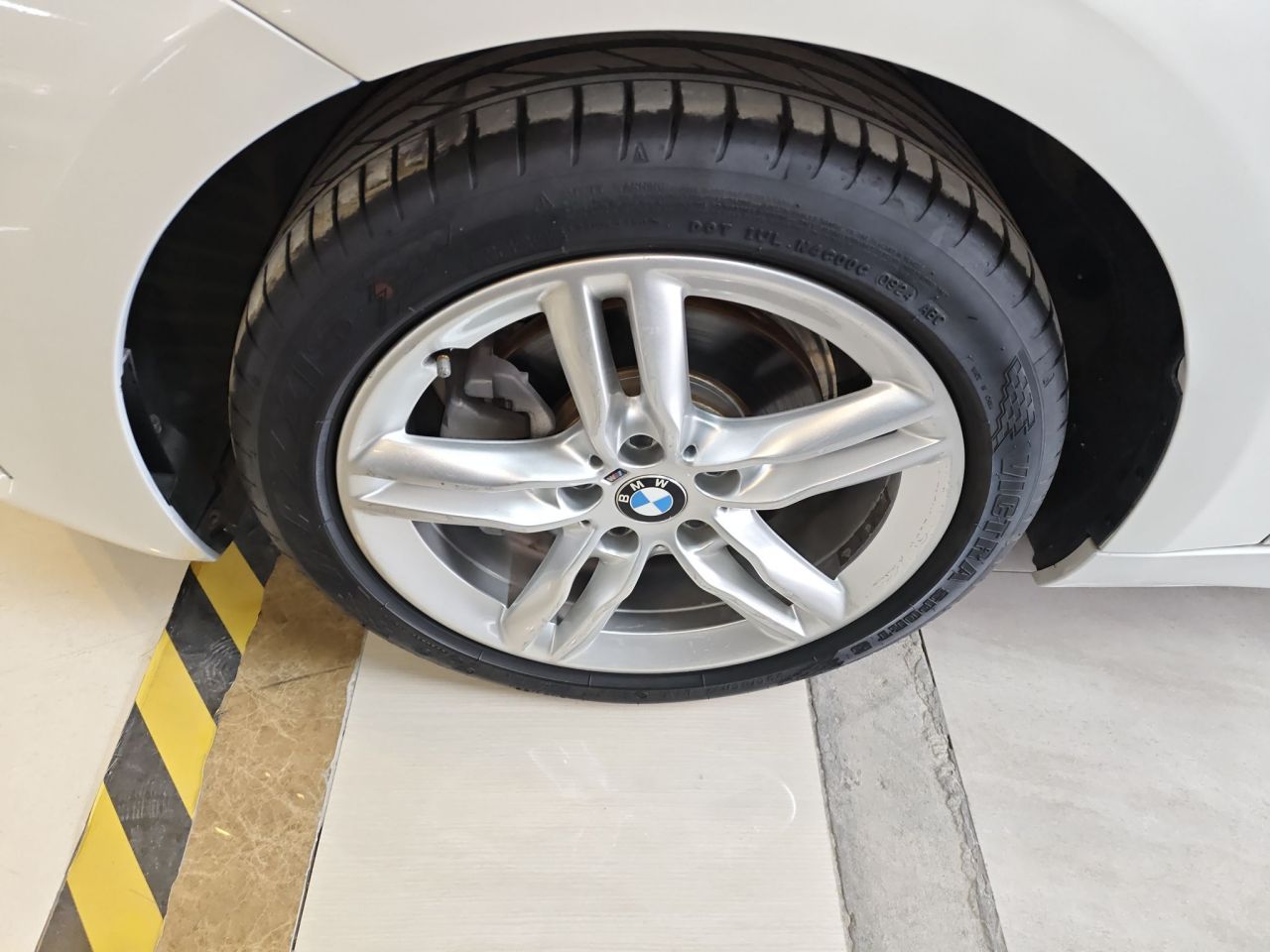 1 Series 2019 118i M Sport Package photo 4