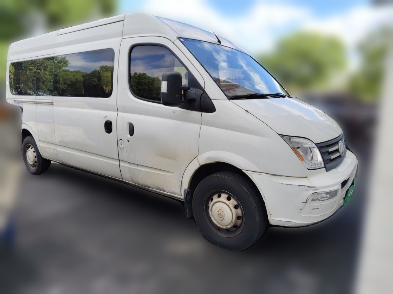 MAXUS V80 2021 2.0T MT Classic Long Wheelbase 6/7/8/9-Seater photo 3