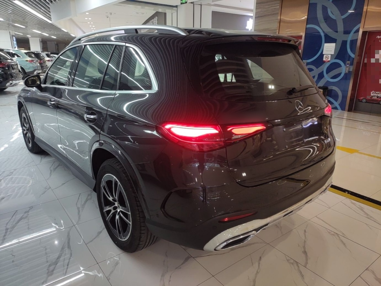 GLC 2025 GLC 260 L 4MATIC Luxury photo 4