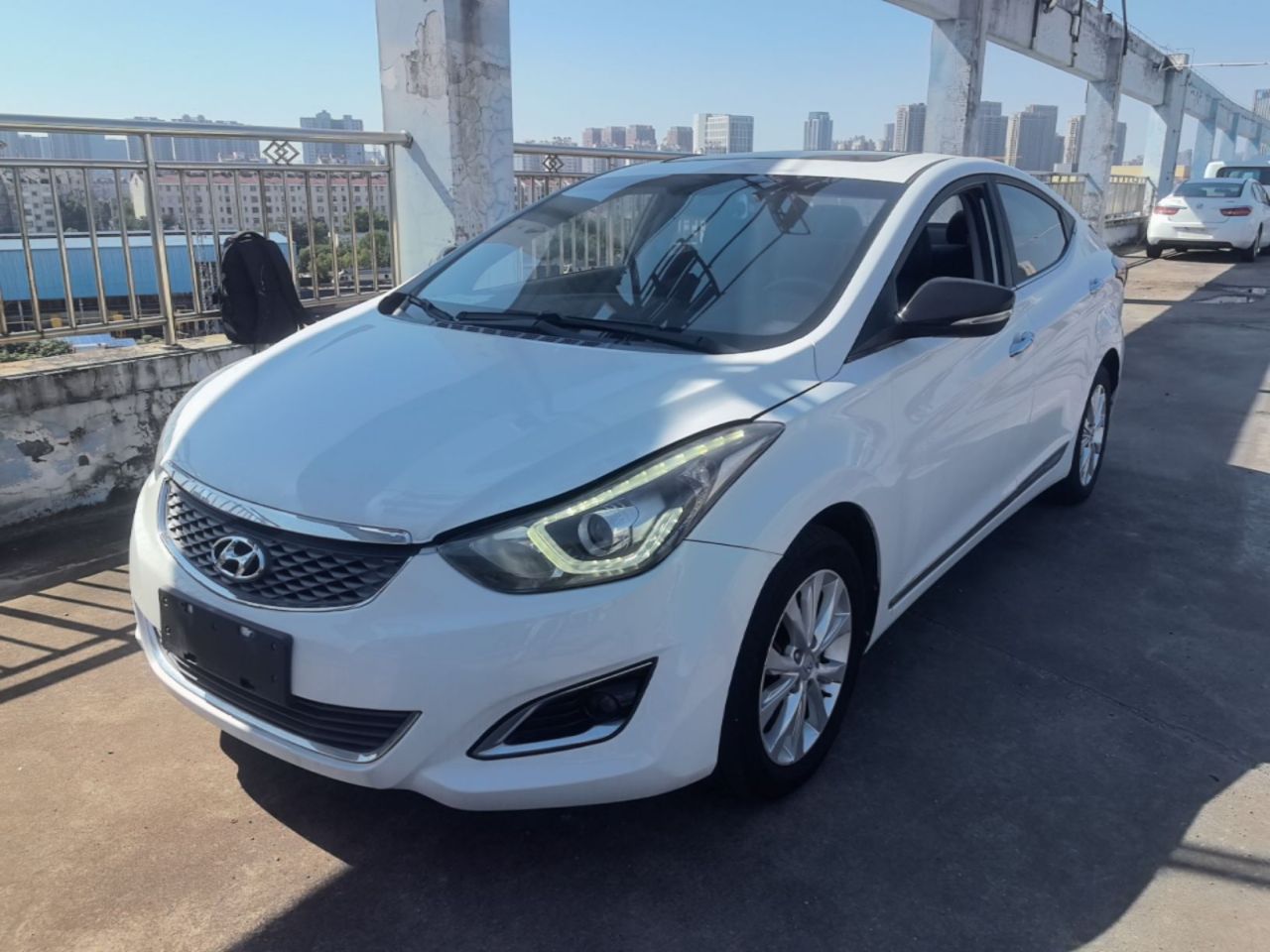 Elantra 2016 1.6L AT Premium