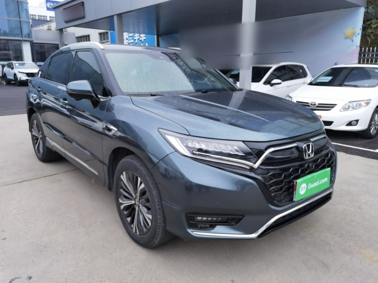 UR-V 2020 370TURBO AWD photo 3