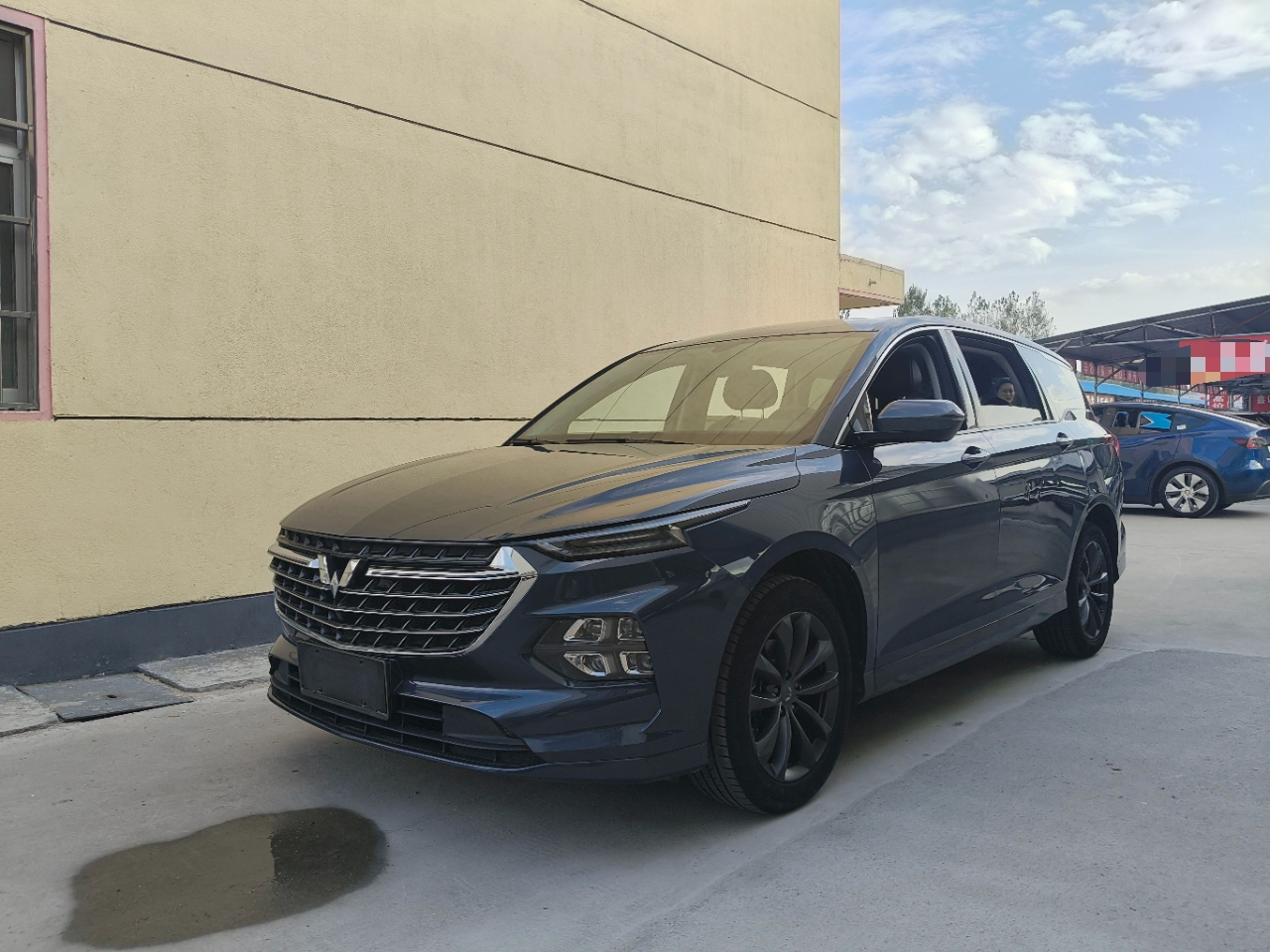Wuling 2020 1.5T CVT Premium