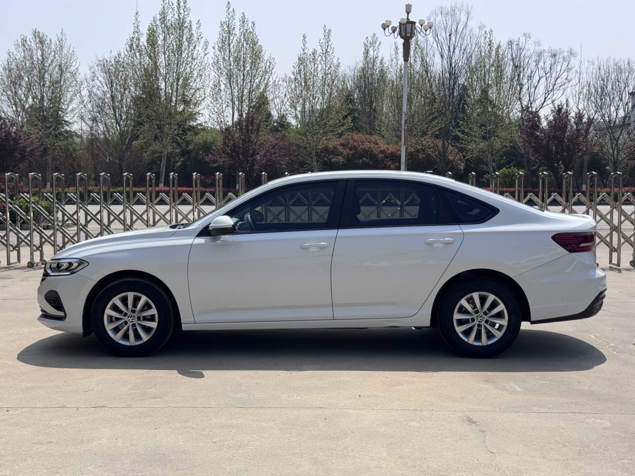 Lavida 2023 Facelift 1.5L AT photo 4