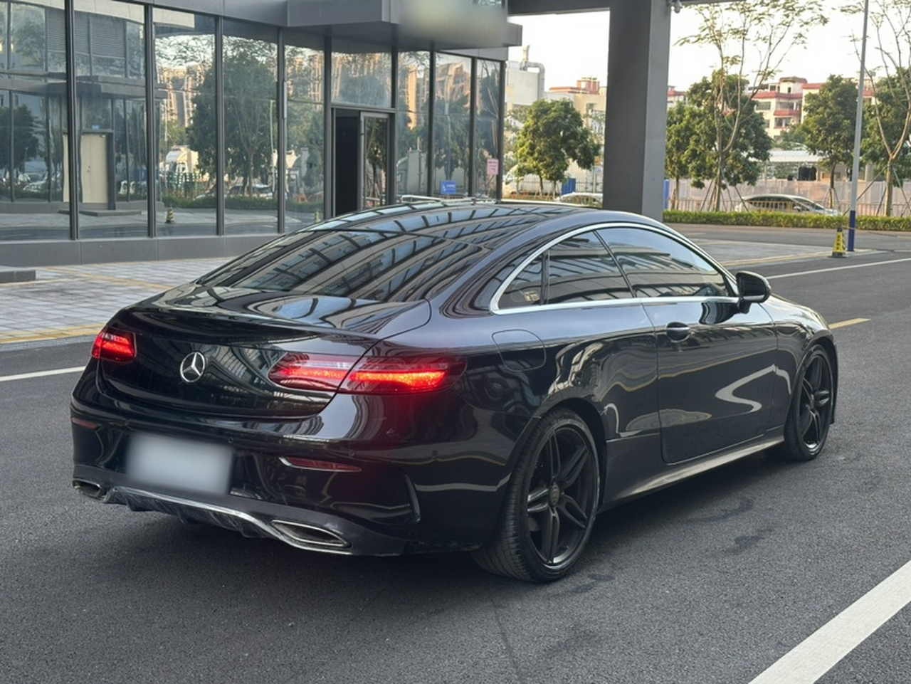 E-Class Imported 2019 E 200 Coupe photo 4