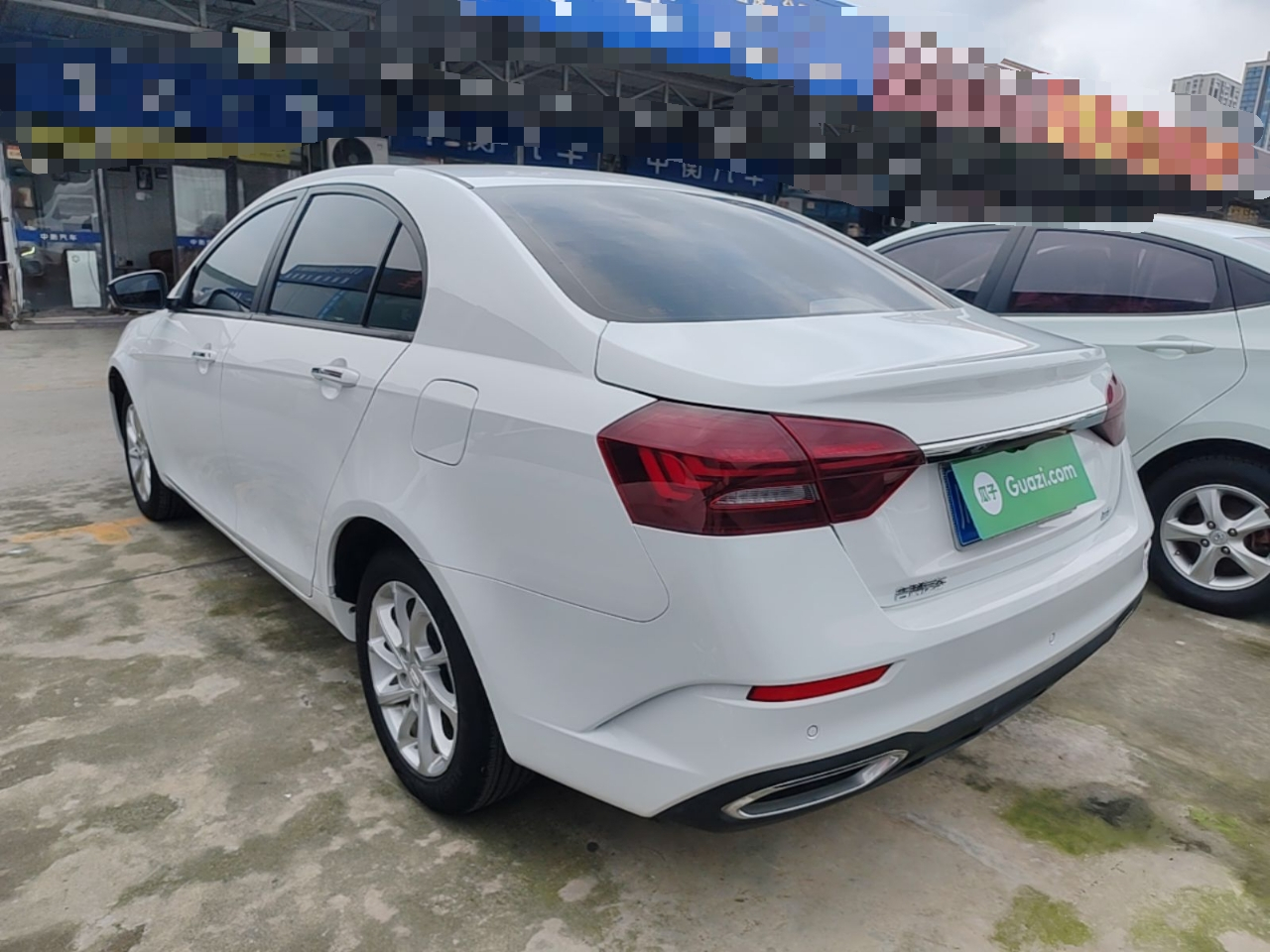 Emgrand 2021 UP 1.5L MT Luxury photo 4