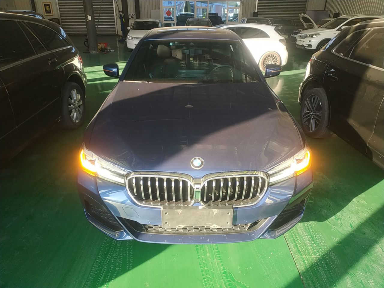 5 Series 2021 525Li M Sport Package photo 2