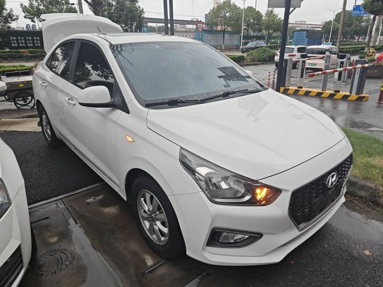 Verna 2017 1.4L AT China VI photo 3