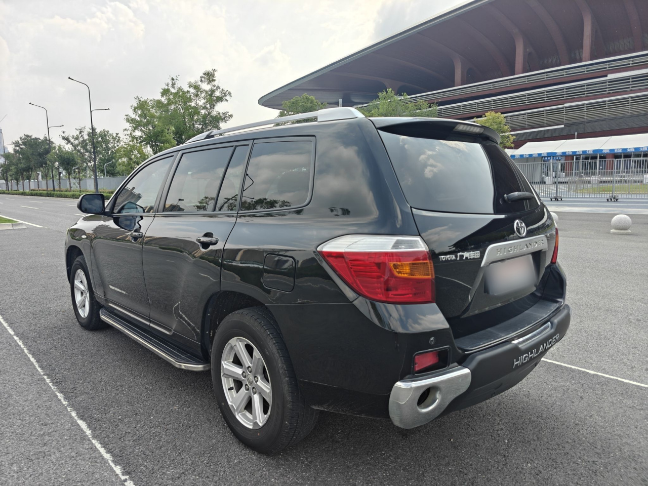 Highlander 2011 2.7L RWD 5-Seater Elite photo 4