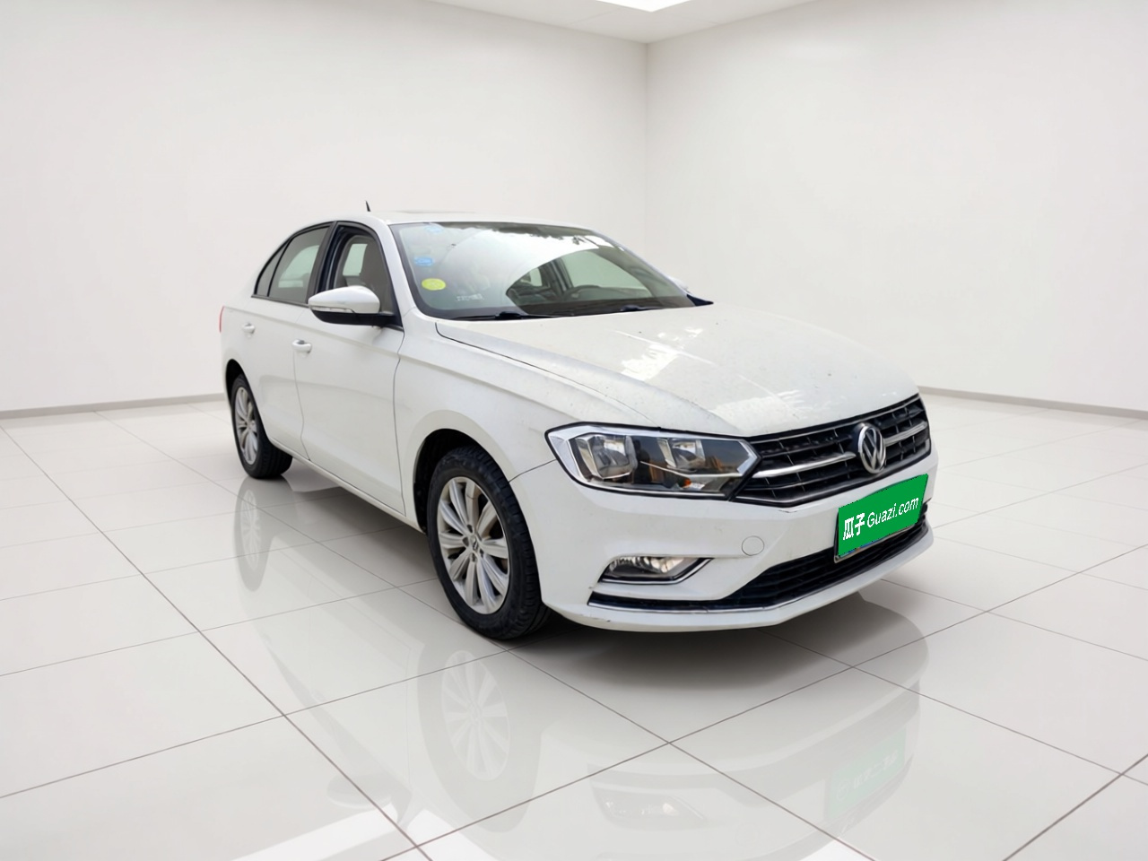 Bora 2016 1.6L MT Comfort photo 3