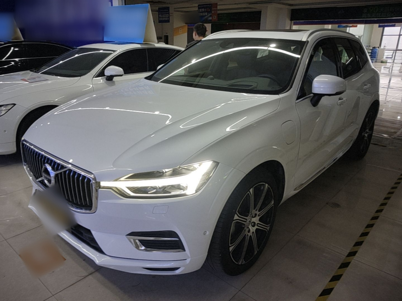 XC60 EV 2021 T8 E Hybrid Luxury