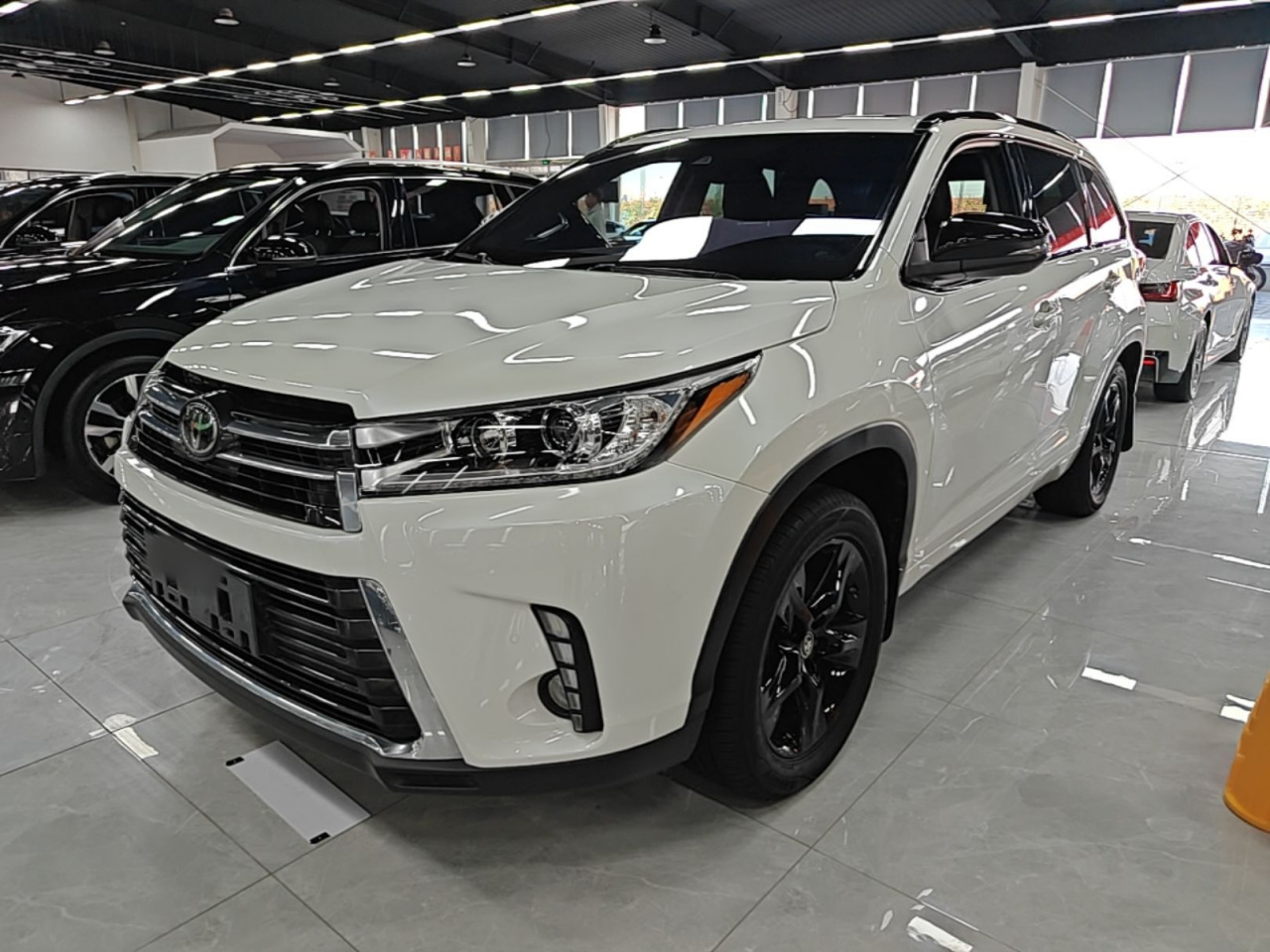 Highlander 2018 2.0T RWD Premium 7-Seater China VI